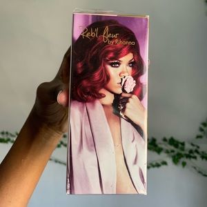 Rihanna Reb’l Fleur